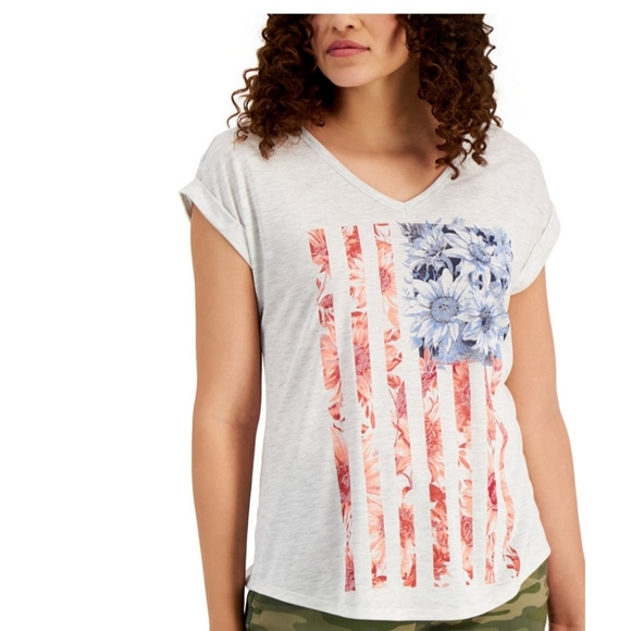 NWT Americana V neck T shirt - Picture 2 of 3